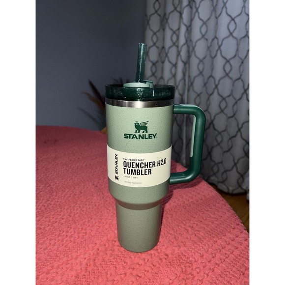 HAMMERTONE GREEN - Stanley 40 oz FlowState Quencher H2.0 Tumbler - Picture 1 of 3